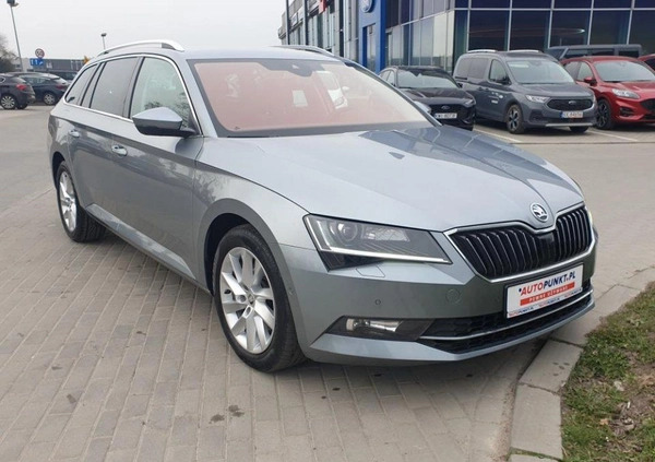 Skoda Superb cena 84900 przebieg: 90816, rok produkcji 2018 z Kraków małe 211